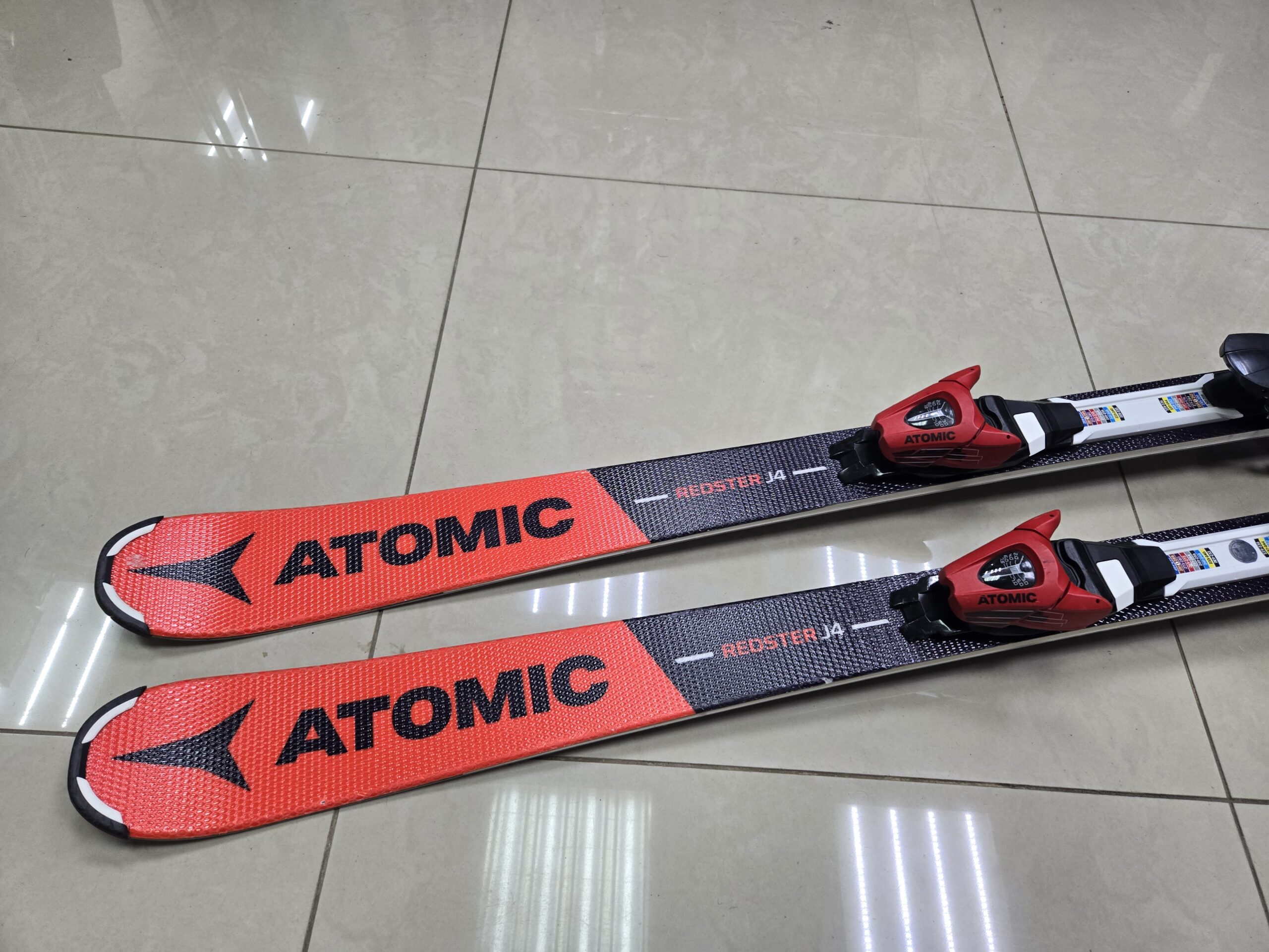 Горные лыжи Б/У 140 см Atomic Redster J4