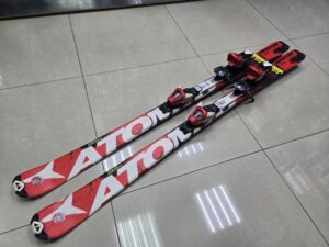 Горные лыжи Б/У 140 см Atomic Redster Edge